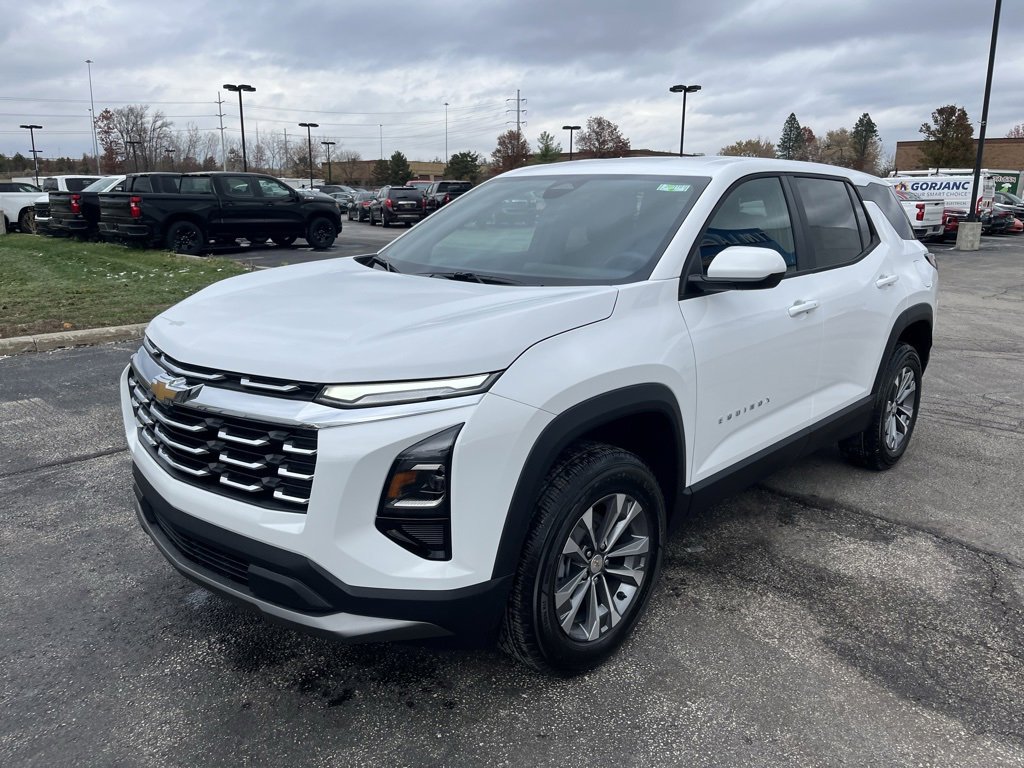 New 2026 Chevrolet Equinox LT image 3