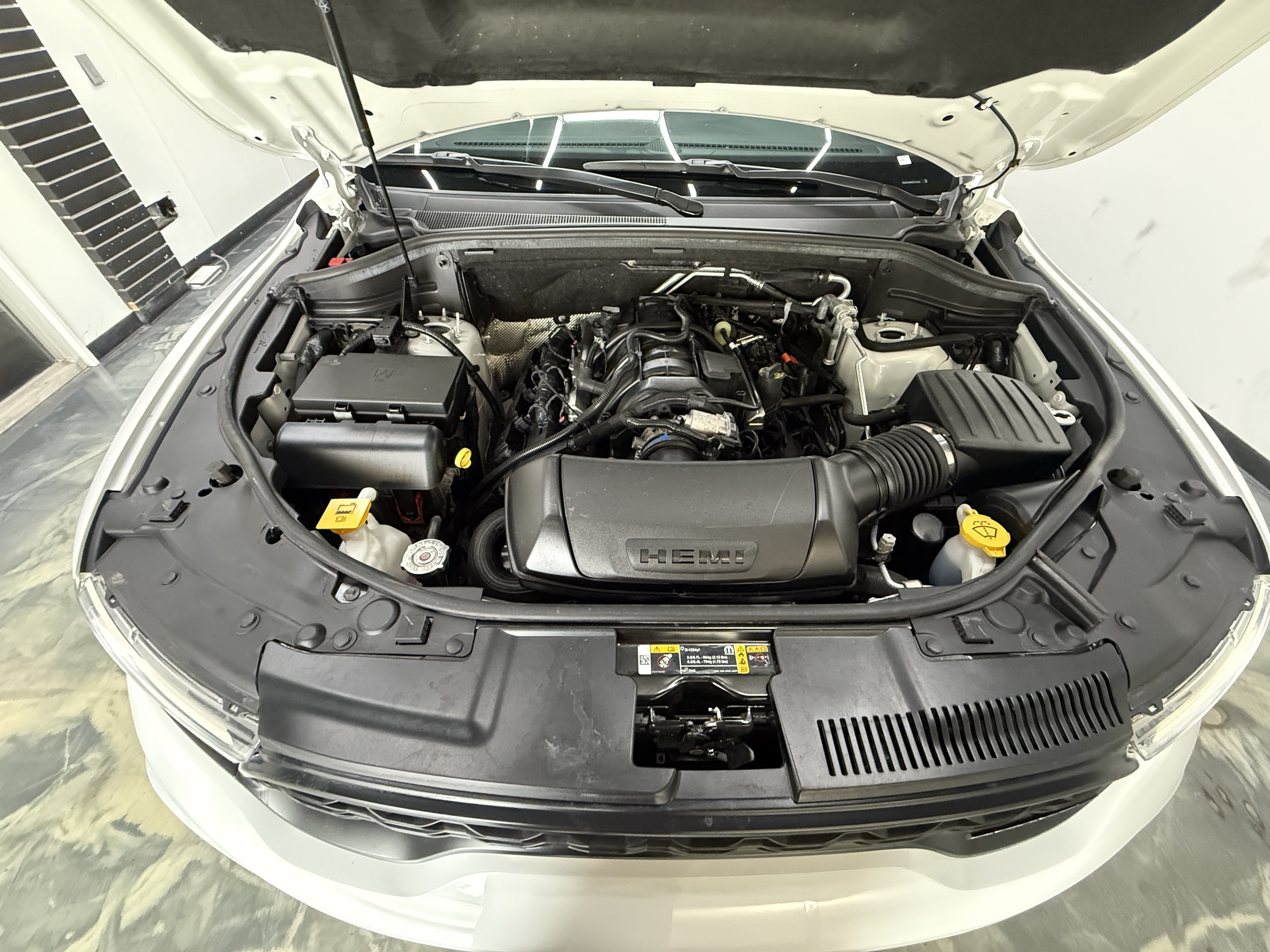 Used 2024 Dodge Durango R/T w/ Blacktop Package AWD/4WD image 32