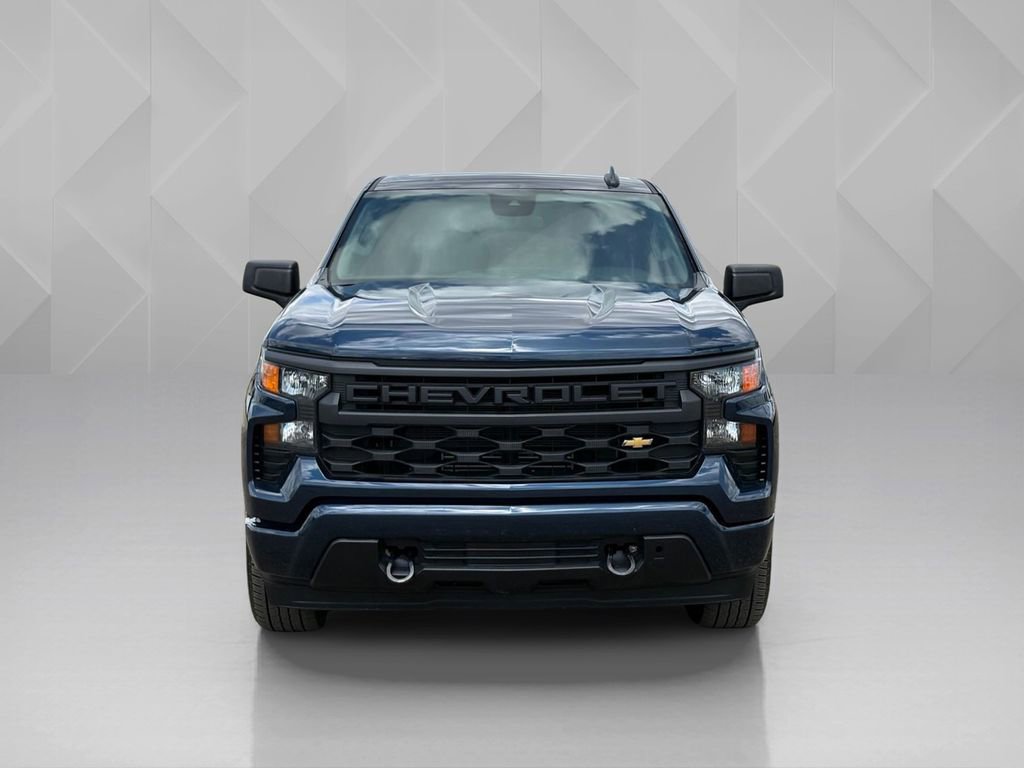 Used 2023 Chevrolet Silverado 1500 Custom RWD image 2