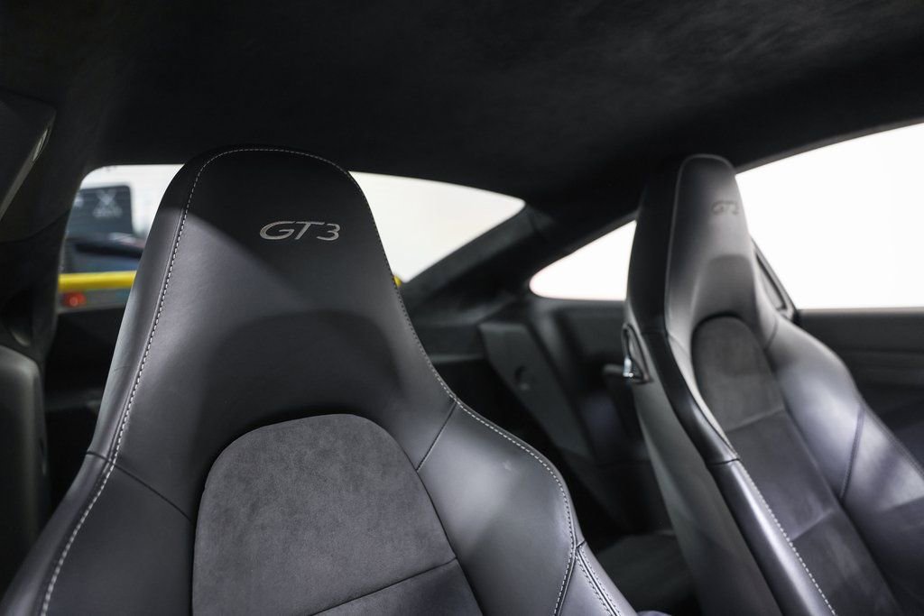 Used 2018 Porsche 911 GT3 w/ Sport Chrono Package image 25