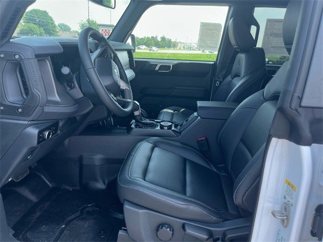 New 2025 Ford Bronco Badlands image 13