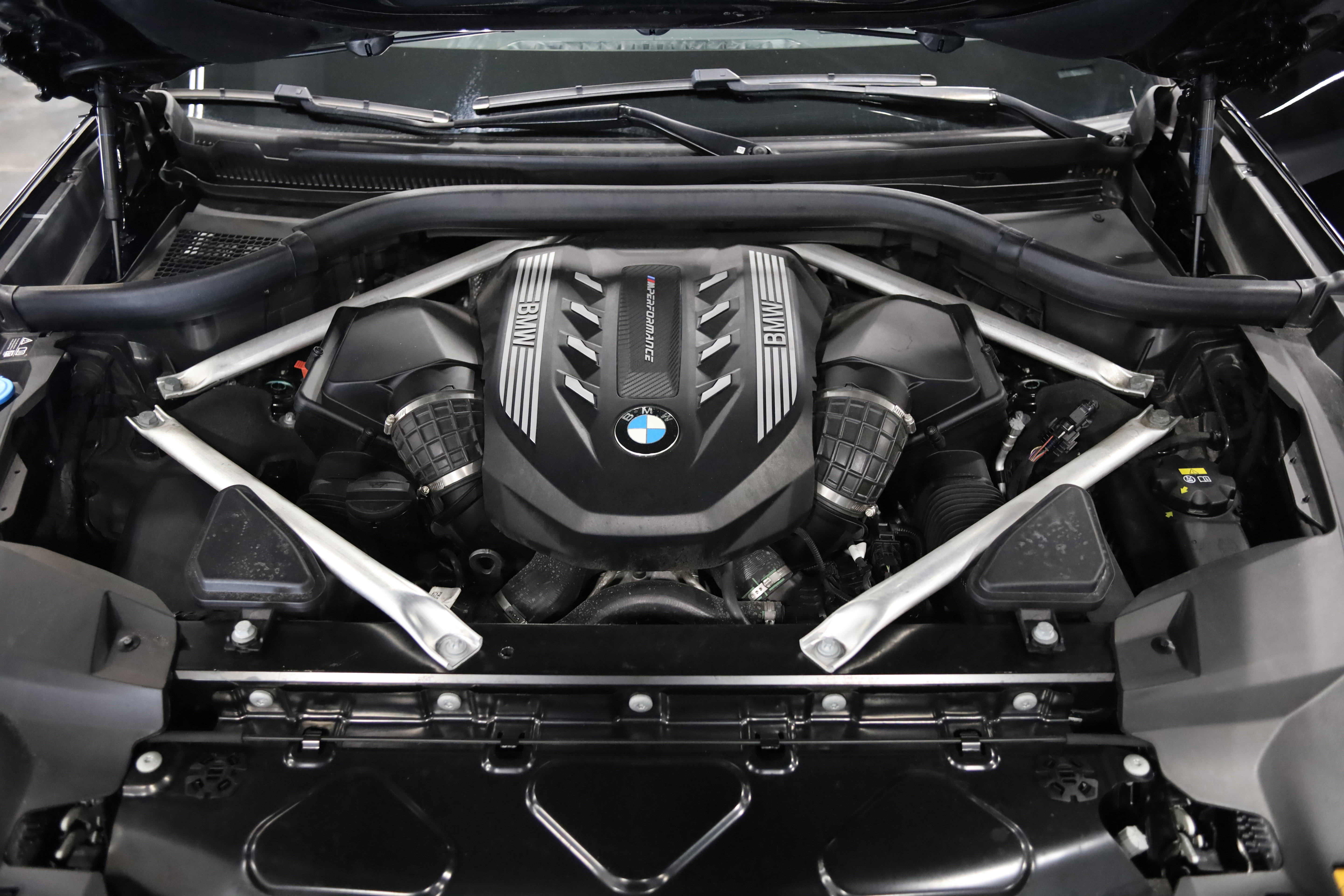 Used 2022 BMW X7 M50i w/ Dynamic Handling Package image 40