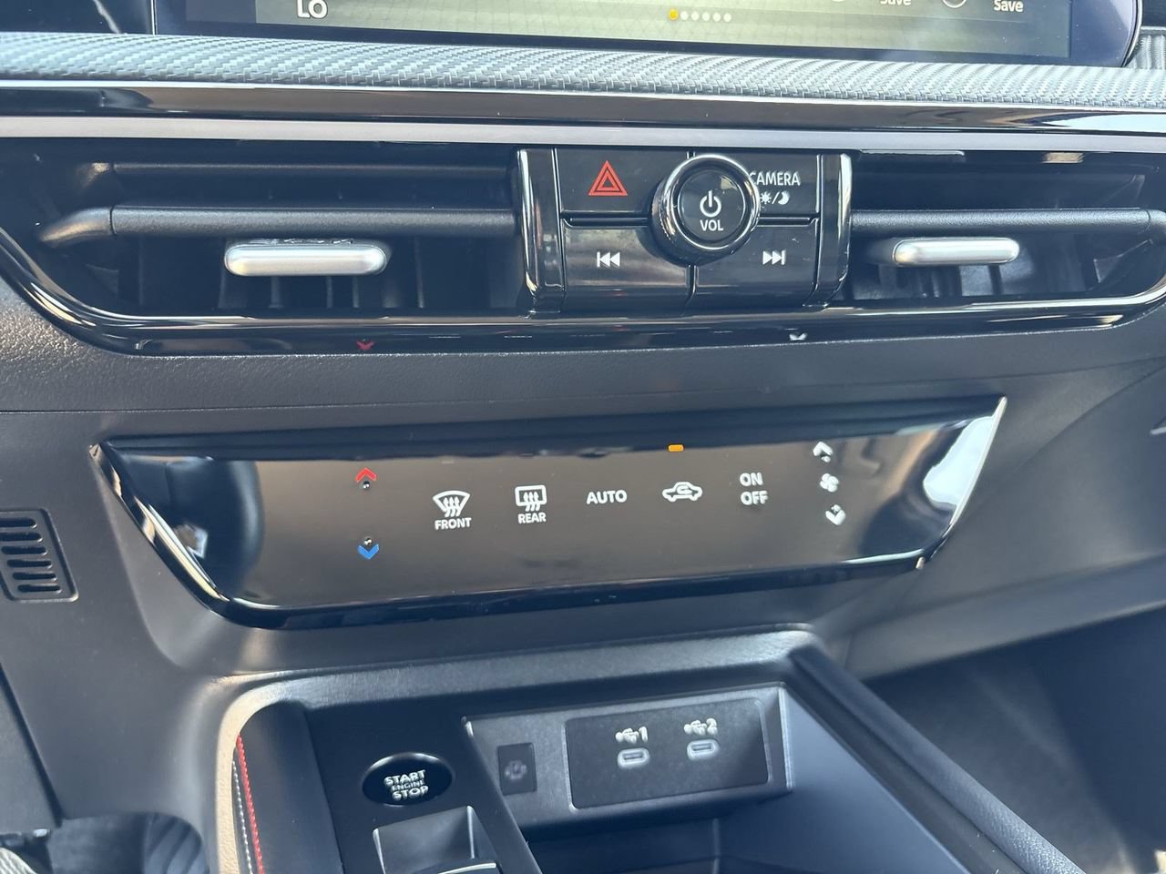 Used 2025 Nissan Kicks SR FWD image 24