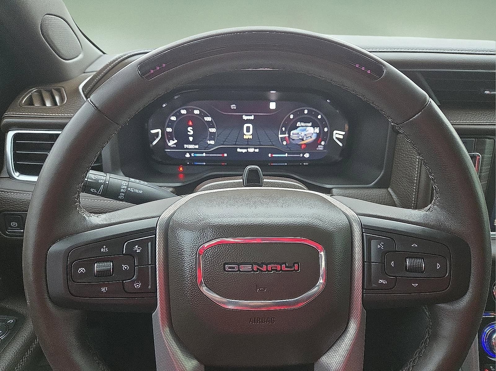Used 2023 GMC Yukon XL Denali w/ Advanced Technology Package AWD/4WD image 24