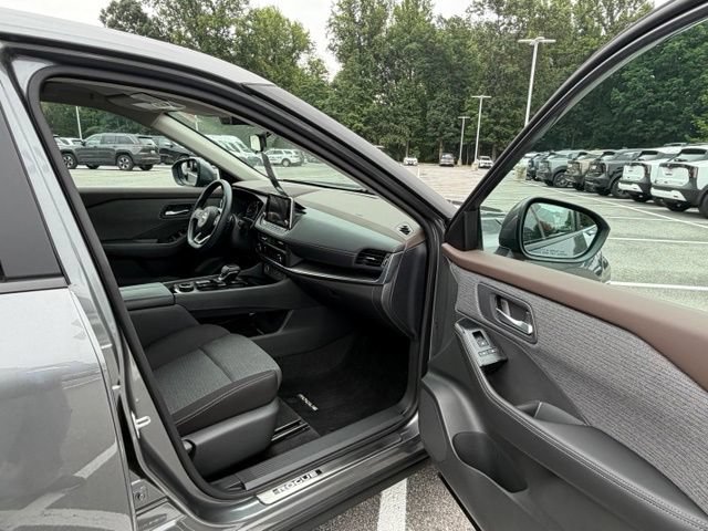 Certified 2023 Nissan Rogue SV AWD/4WD image 27