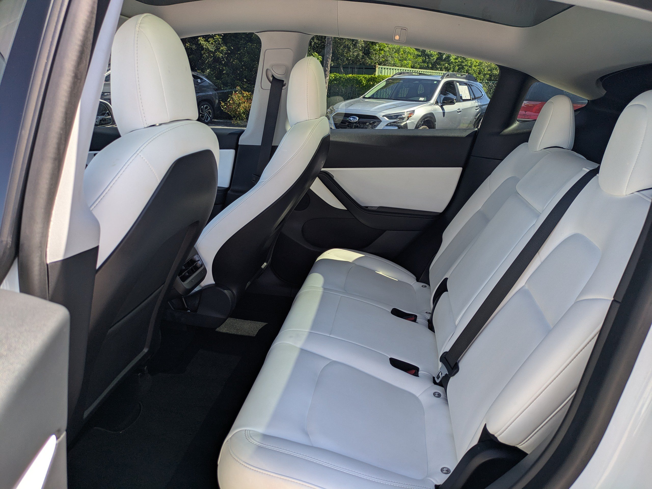 Used 2021 Tesla Model Y Long Range AWD/4WD image 13