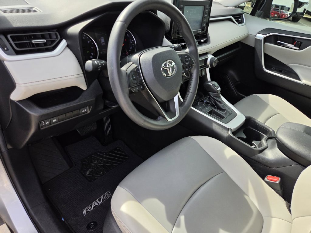 Used 2021 Toyota RAV4 XLE Premium FWD image 22