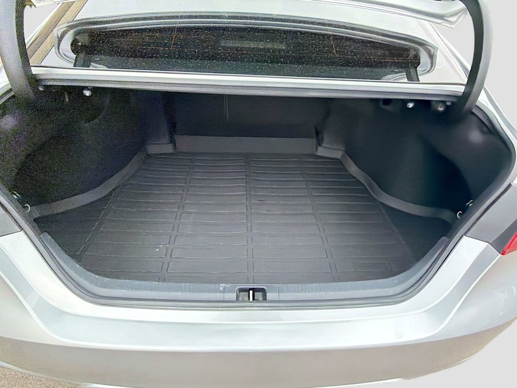 Used 2023 Toyota Camry XSE image 13