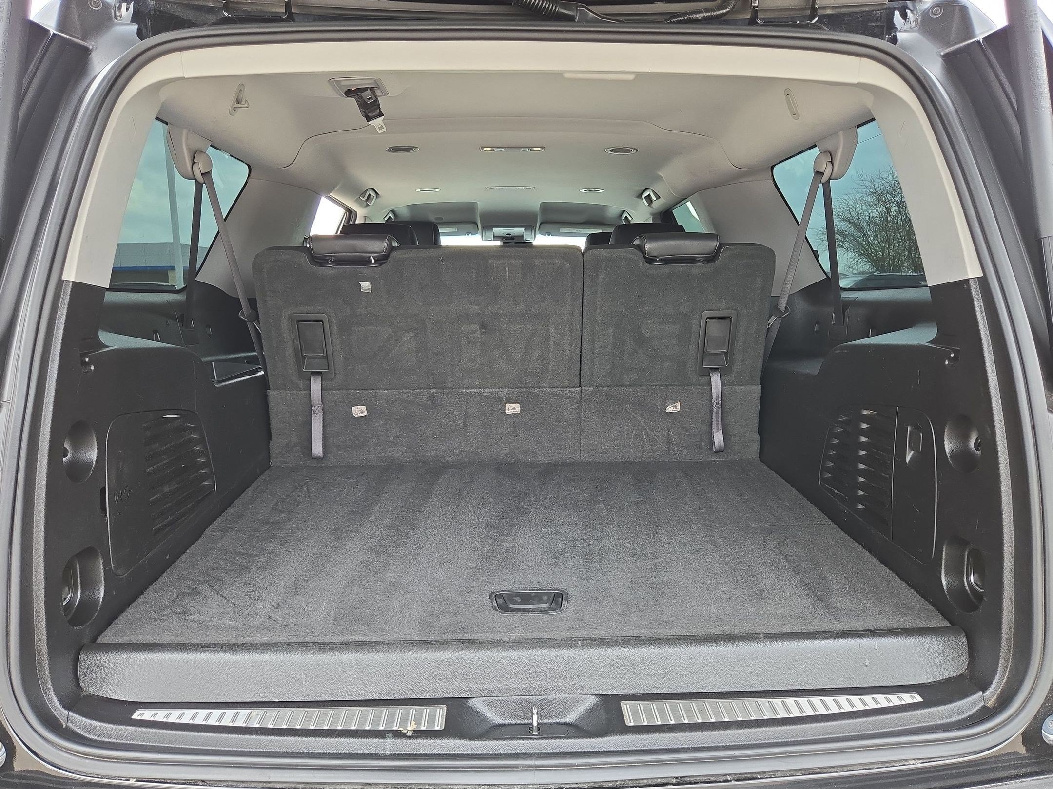 Used 2019 Chevrolet Suburban LT image 24