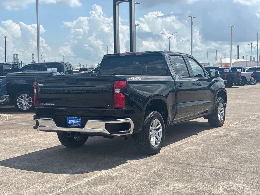 Used 2023 Chevrolet Silverado 1500 LT AWD/4WD image 12