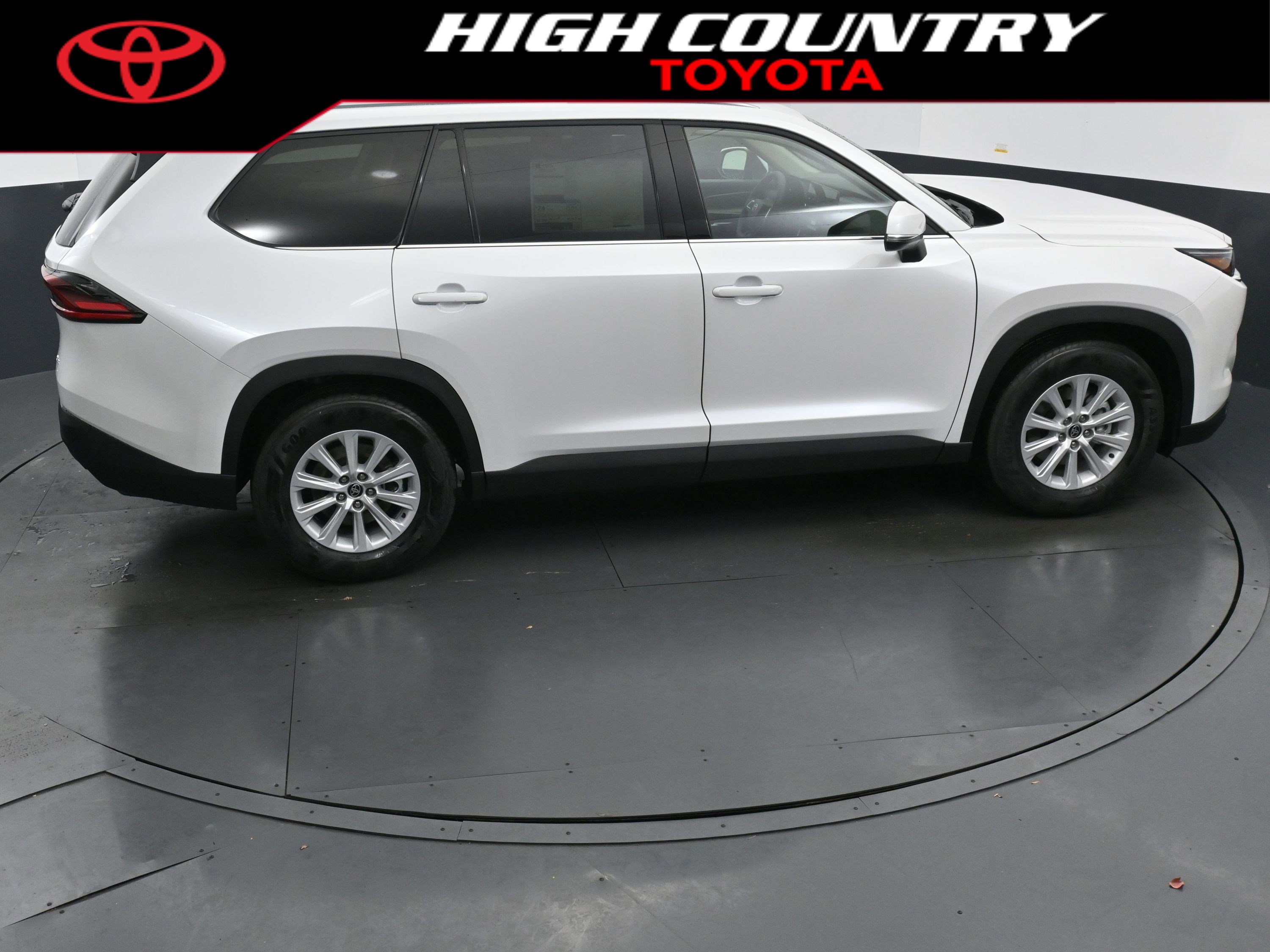 New 2026 Toyota Grand Highlander XLE image 32