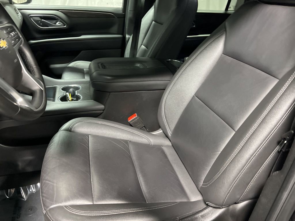 Used 2024 Chevrolet Suburban LT image 31