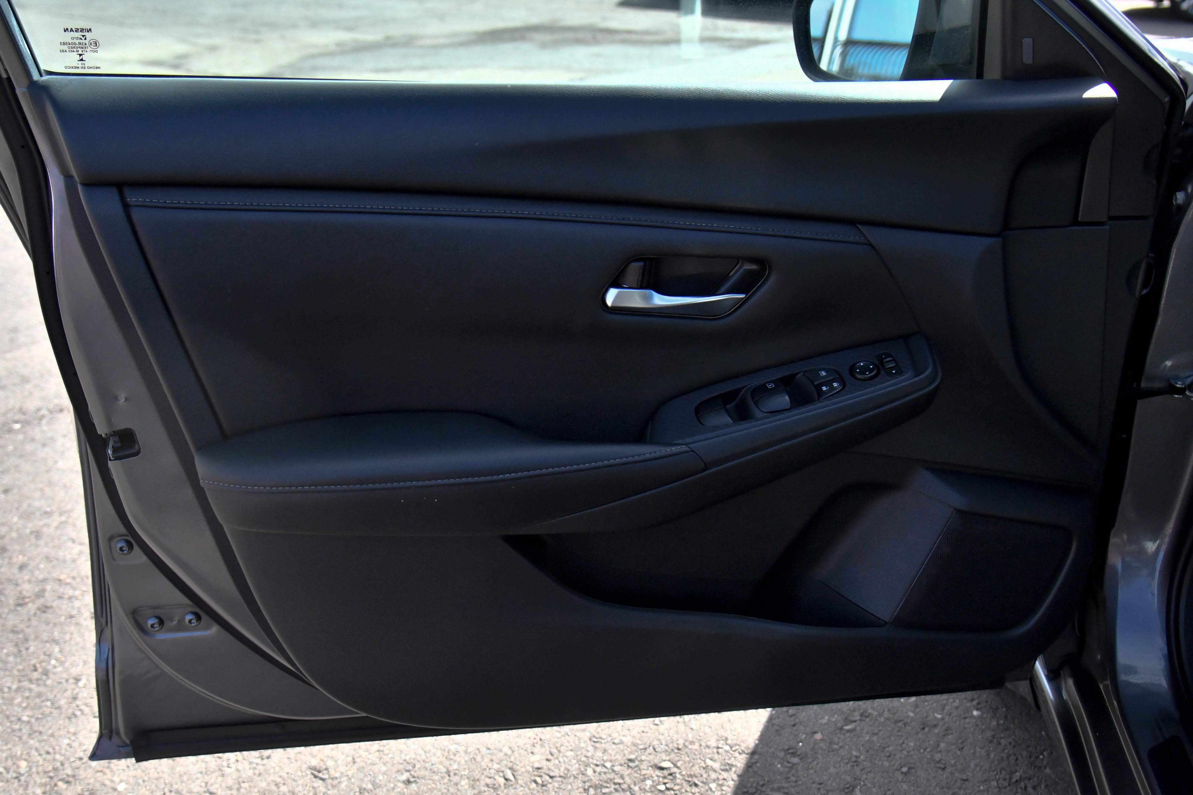 Used 2024 Nissan Sentra SV FWD image 13