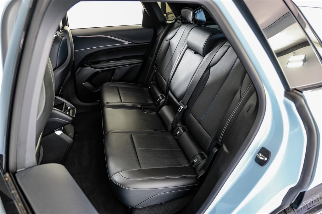 Used 2024 Cadillac Lyriq Luxury image 40