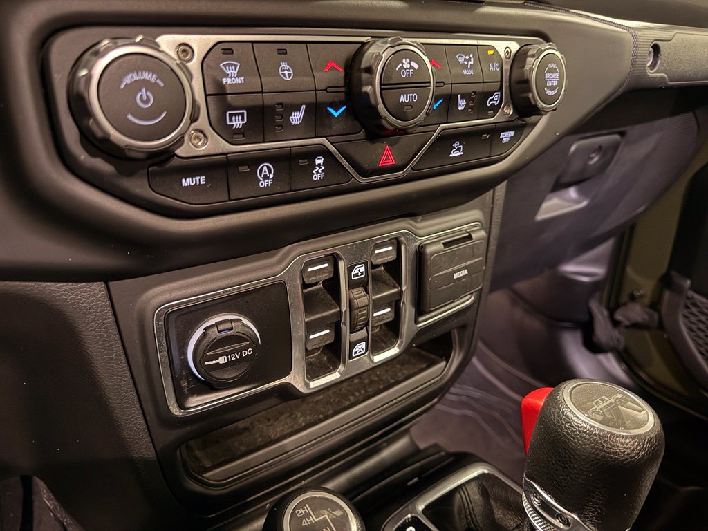 Used 2023 Jeep Gladiator Sport AWD/4WD image 24