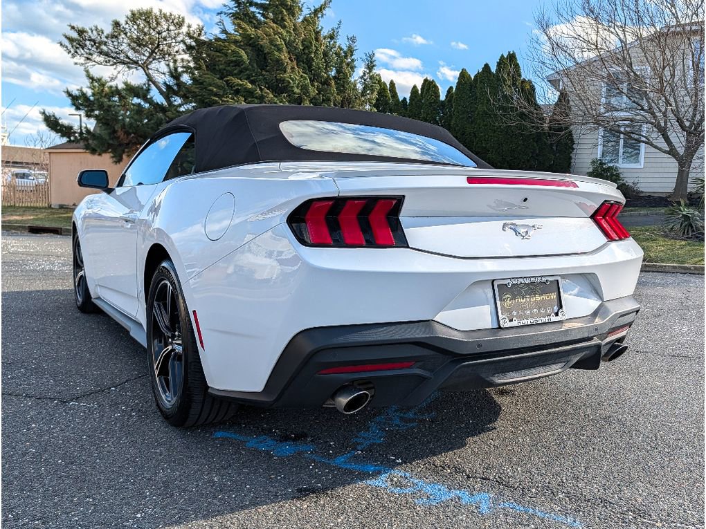 Used 2024 Ford Mustang Premium RWD image 9