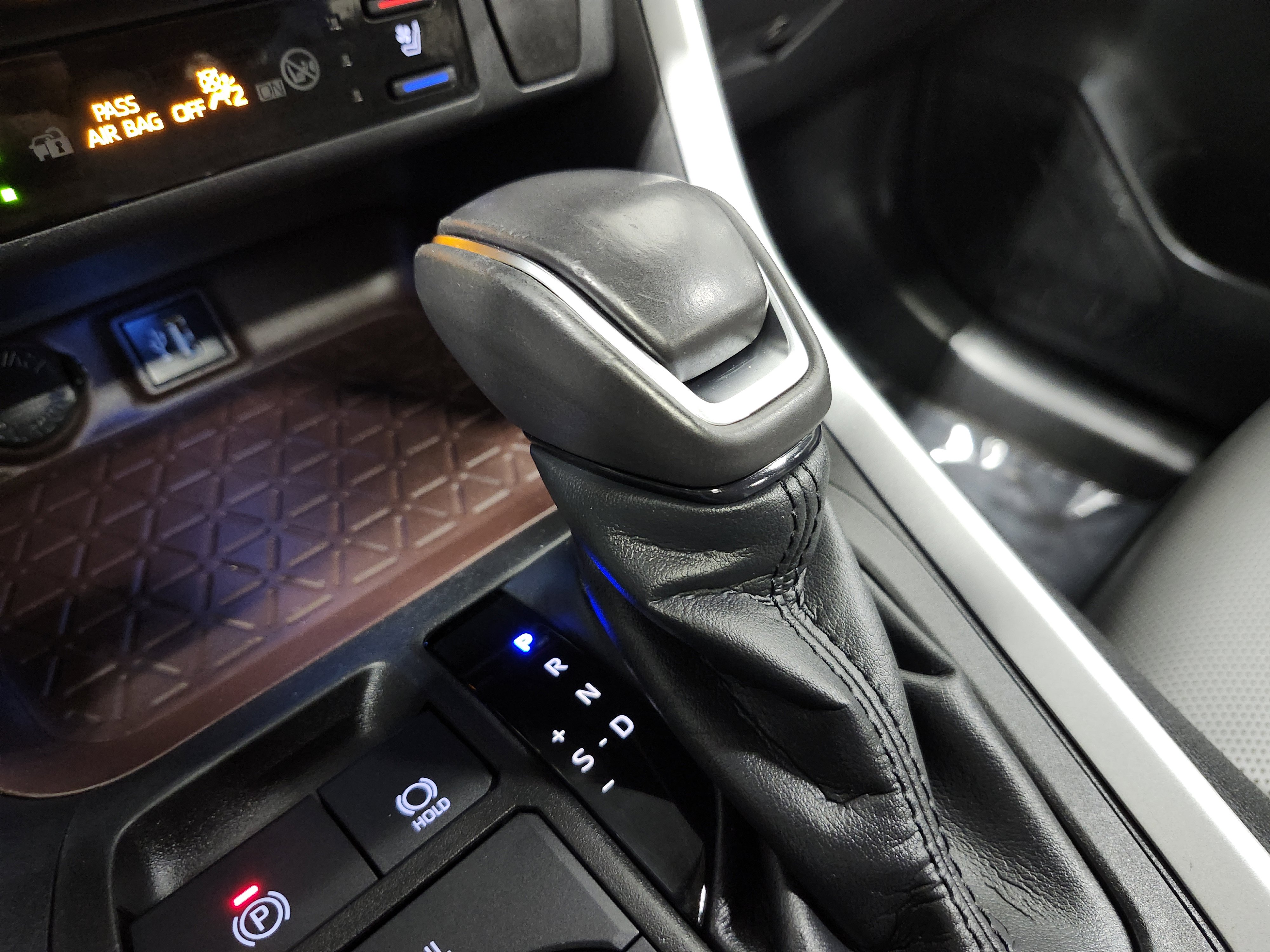 Used 2023 Toyota RAV4 Limited image 36