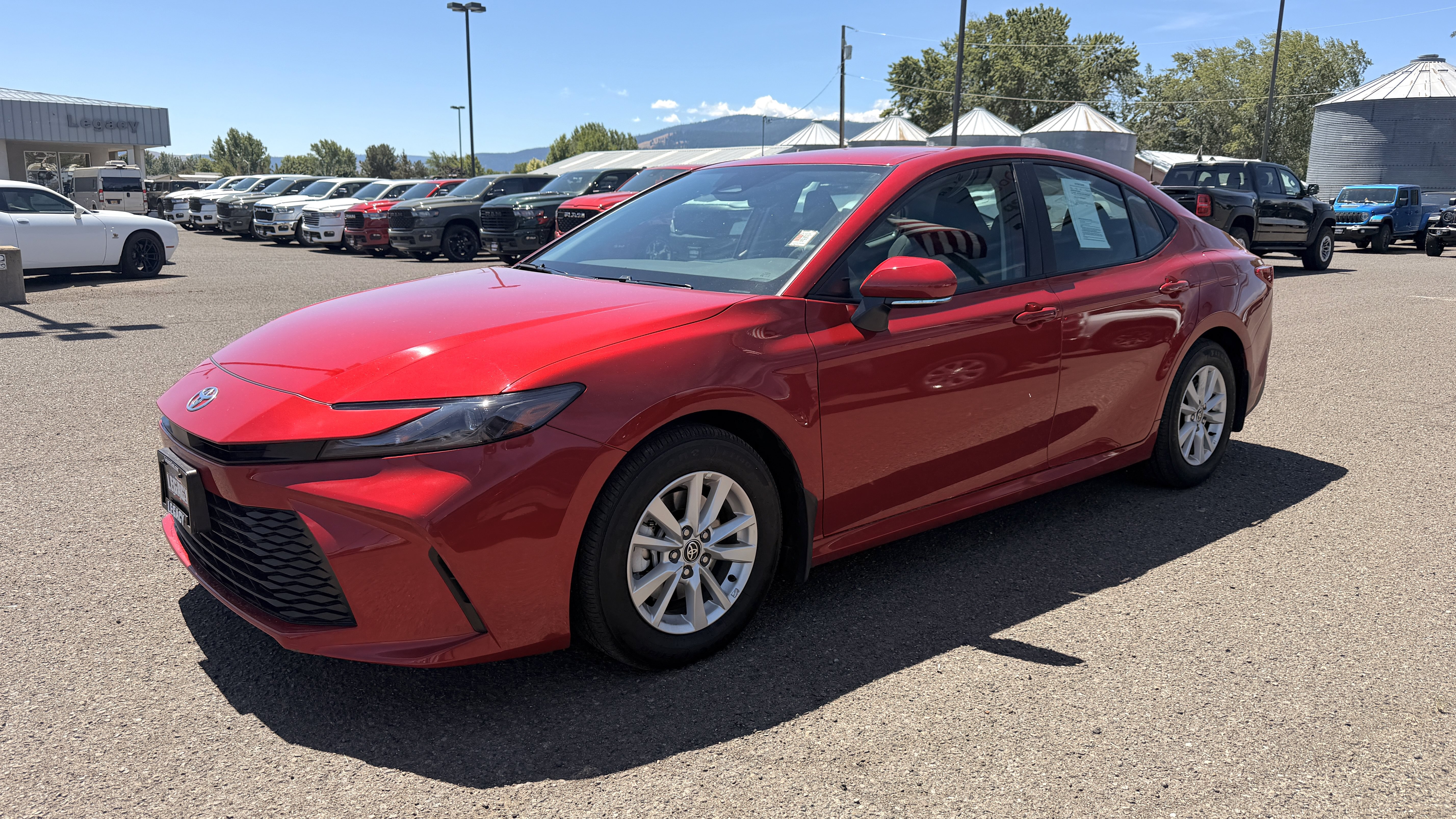 Used 2025 Toyota Camry LE w/ Convenience Package FWD image 3