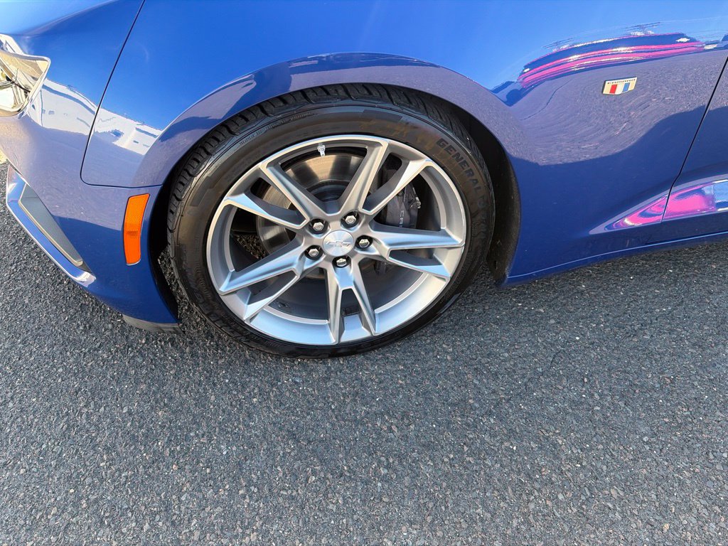 Used 2019 Chevrolet Camaro SS RWD image 27