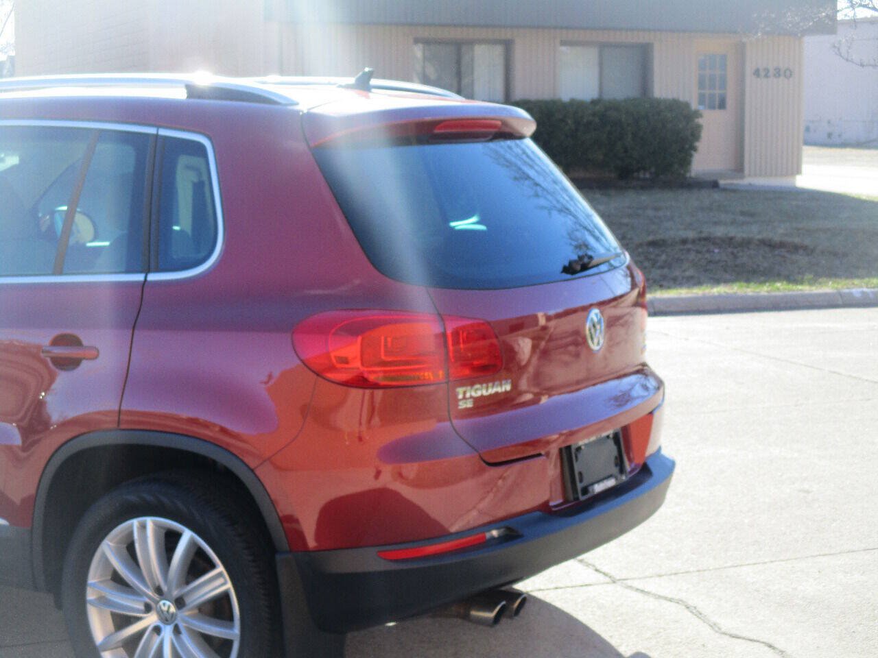 Used 2016 Volkswagen Tiguan SE AWD/4WD image 43
