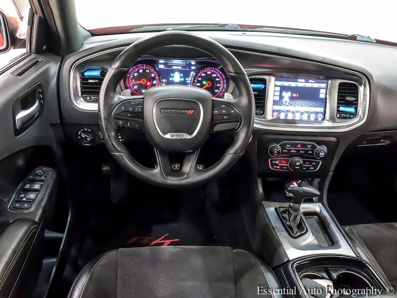 Used 2017 Dodge Charger R/T RWD image 18