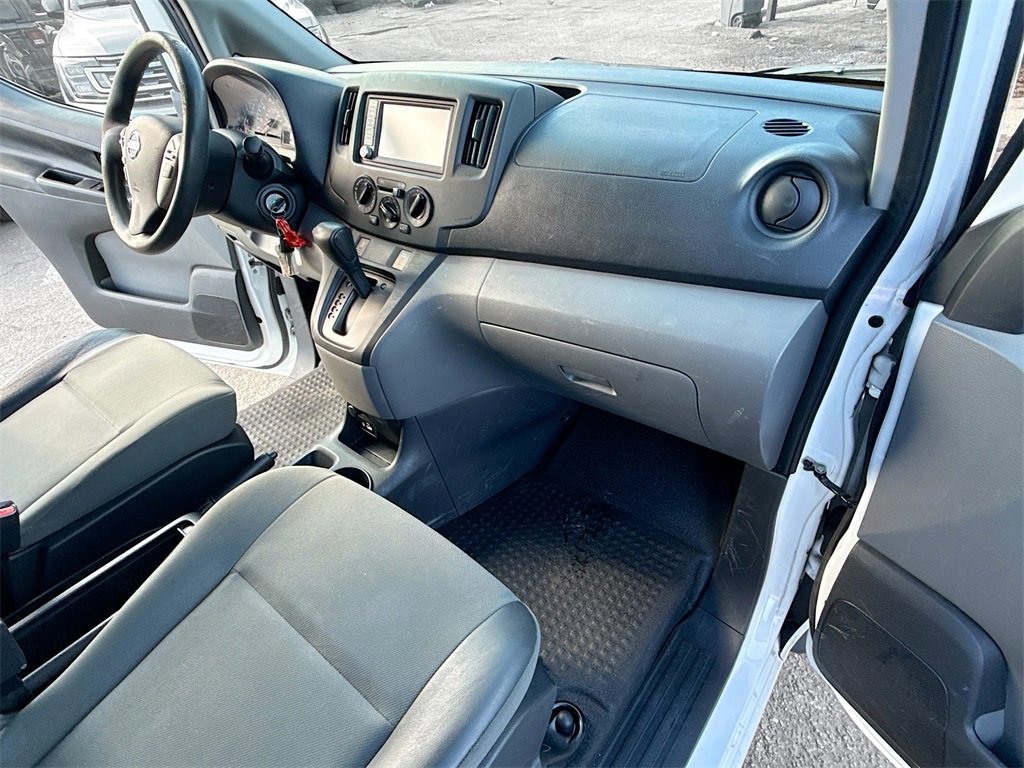 Used 2021 Nissan NV200 S w/ Sliding Door Glass Package image 30