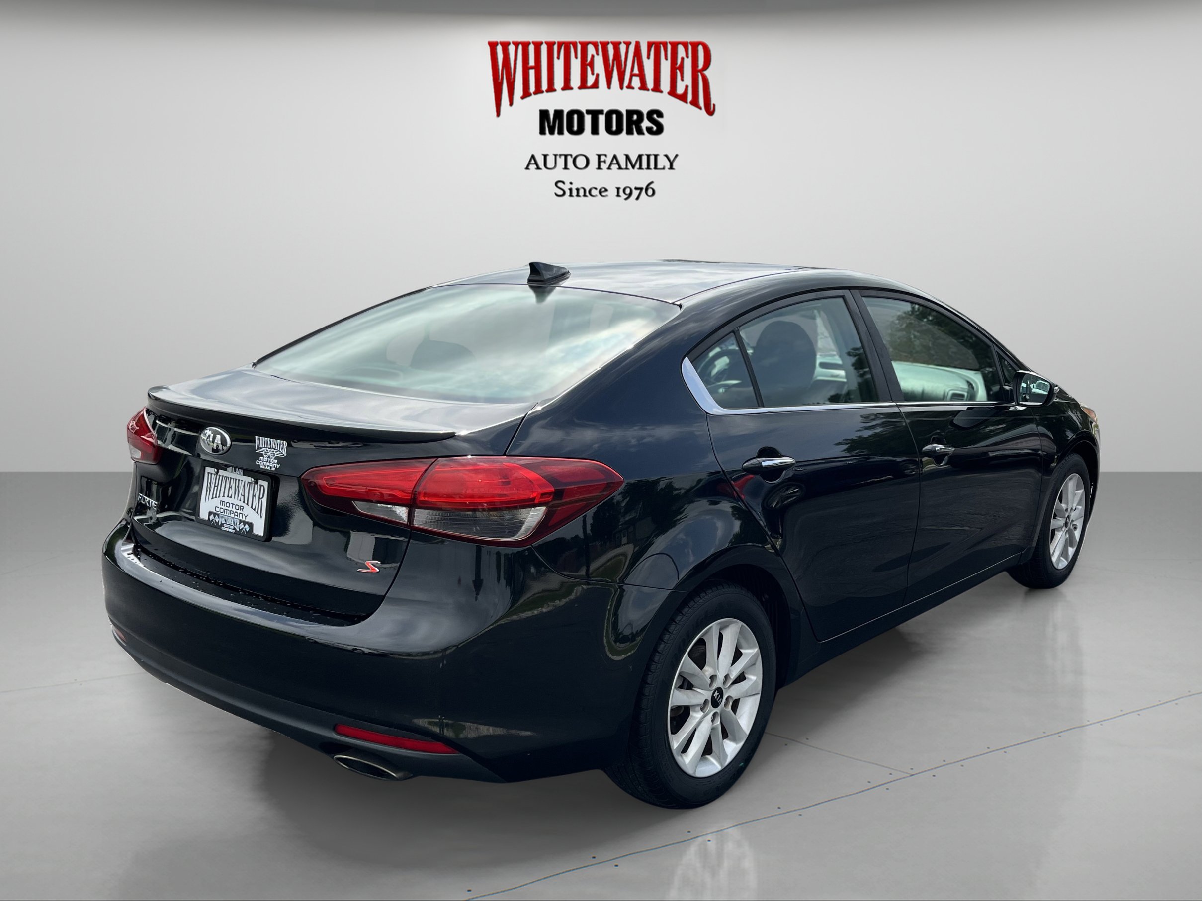 Used 2017 Kia Forte S w/ S Technology Package FWD image 5