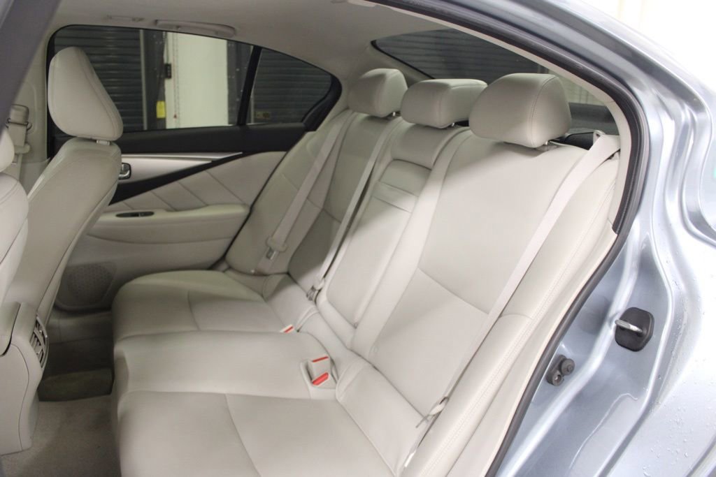 Used 2020 INFINITI Q50 Luxe w/ Essential Package (3.0T Luxe) RWD image 30