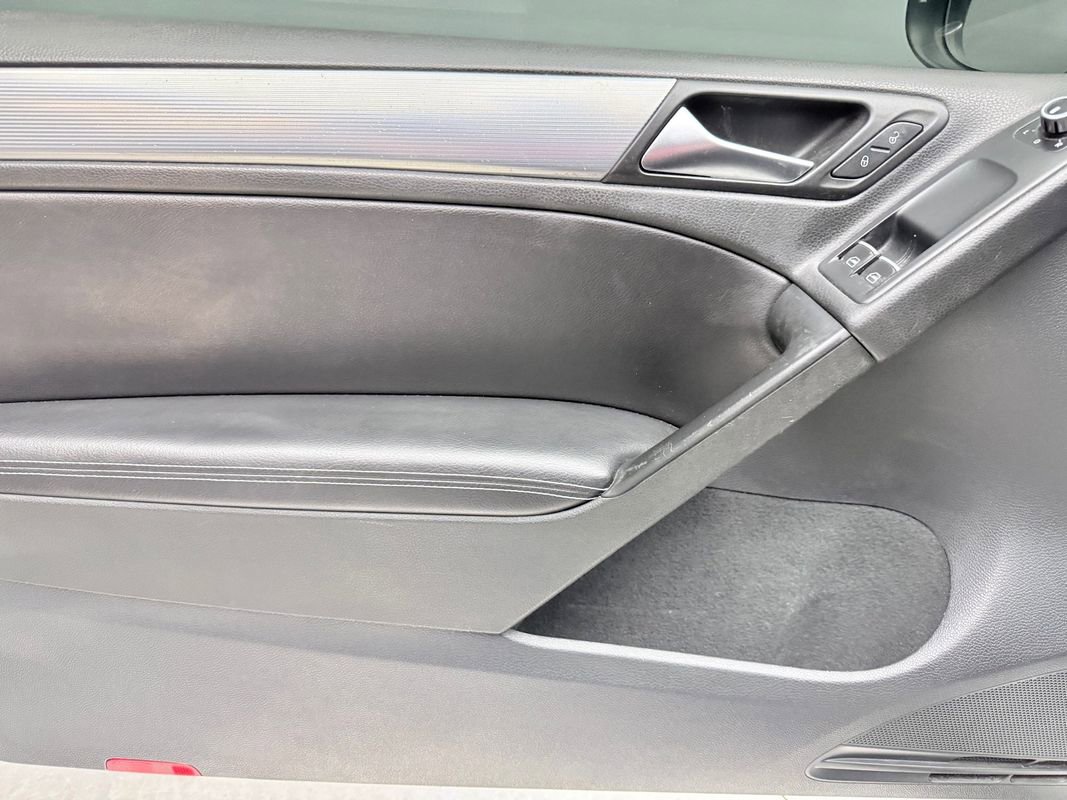 Used 2012 Volkswagen Golf R 2-Door image 15