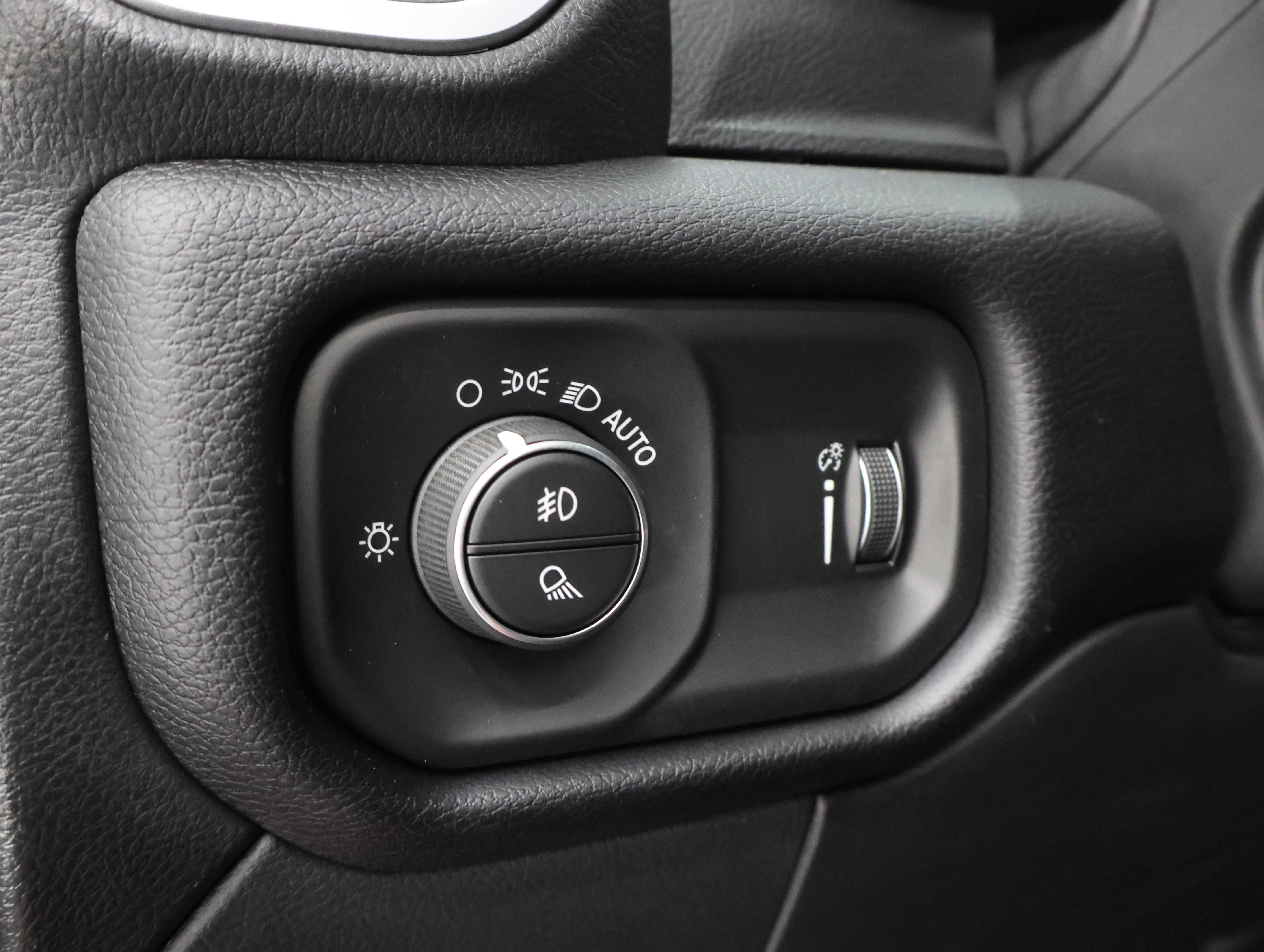 Used 2021 RAM 2500 Big Horn w/ Night Edition AWD/4WD image 42