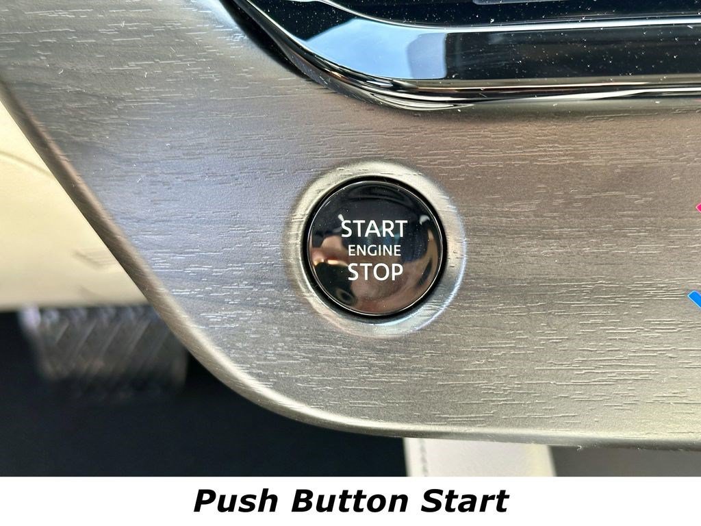 Used 2025 Nissan Murano SL AWD/4WD image 9