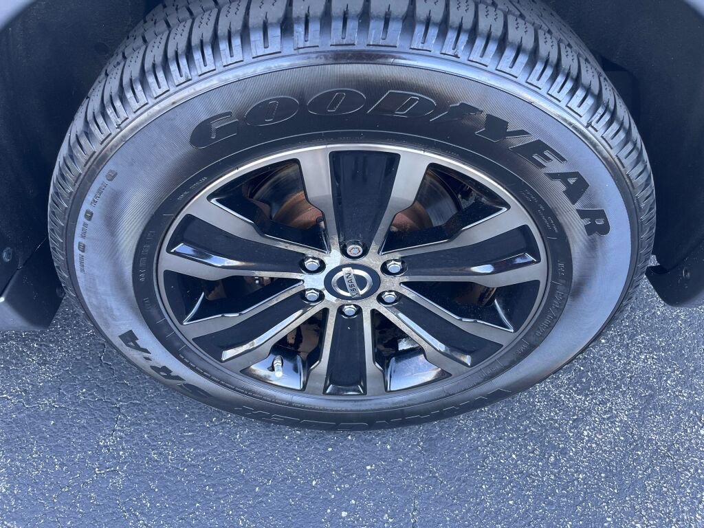 Used 2017 Nissan Armada Platinum image 25