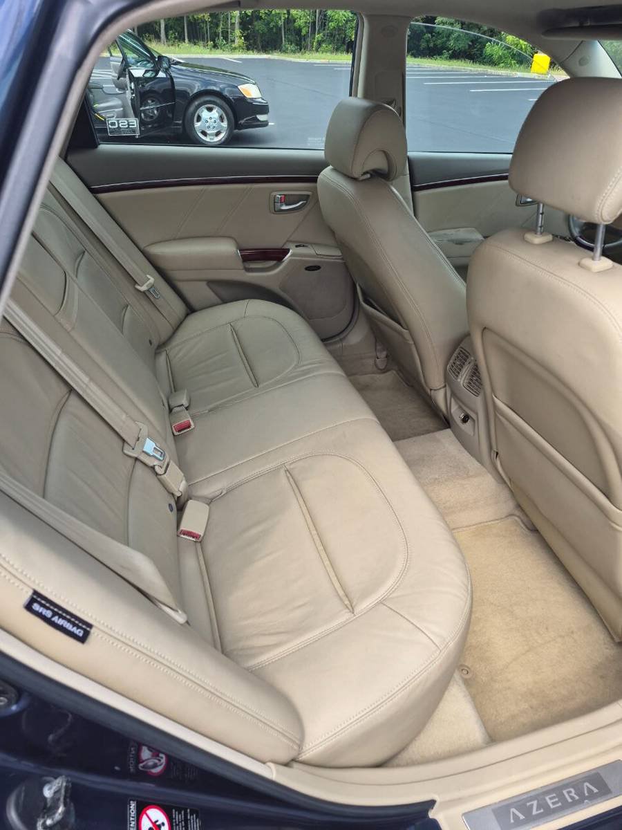 Used 2007 Hyundai Azera Limited FWD image 8
