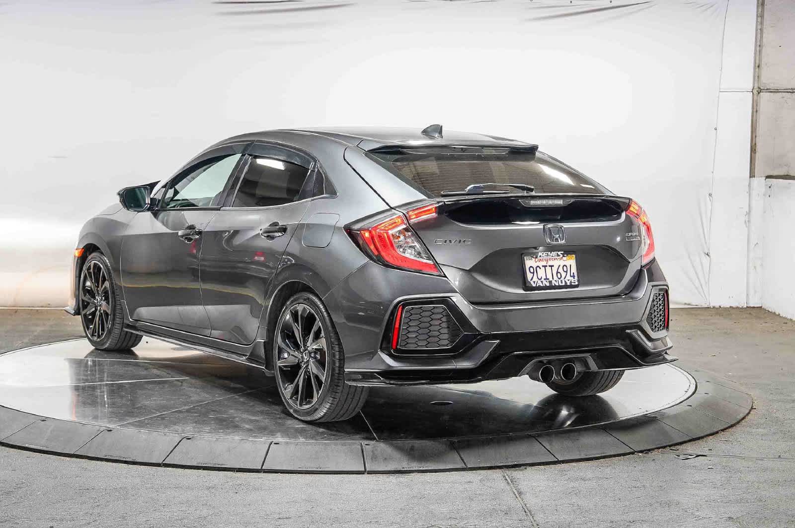 Used 2018 Honda Civic Sport Touring image 2