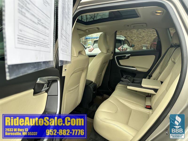 Used 2016 Volvo XC60 T6 w/ Proximity Package AWD/4WD image 12