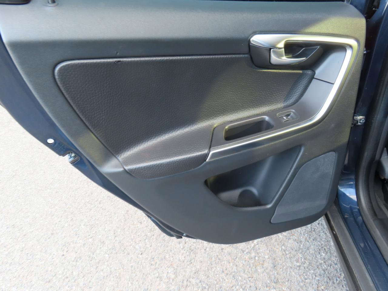 Used 2013 Volvo XC60 T6 image 10