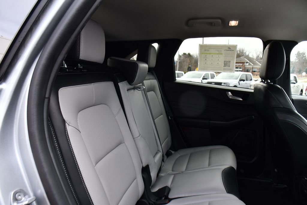 Used 2023 Ford Escape Platinum image 17