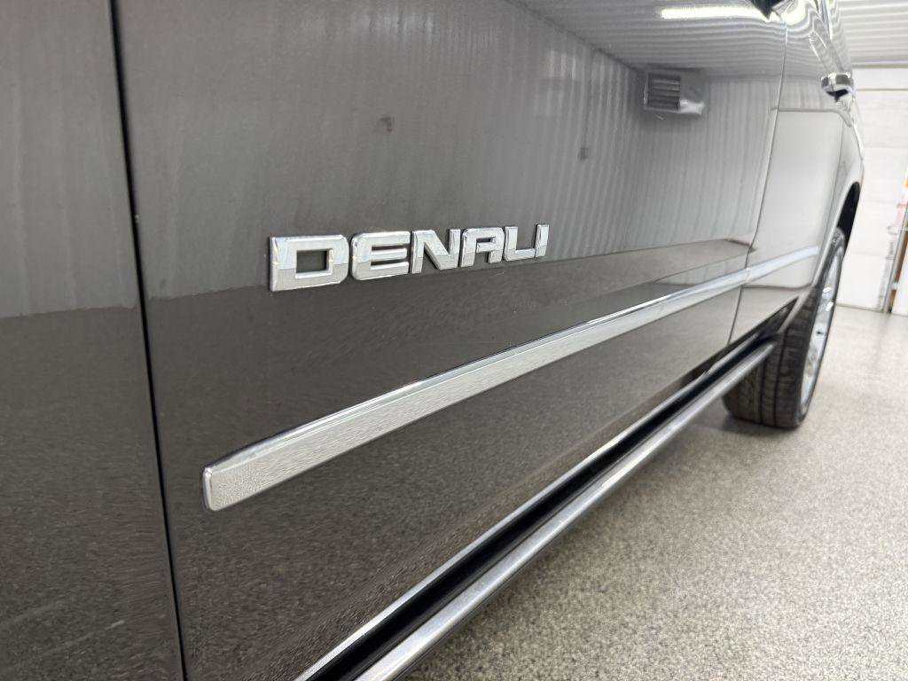 Used 2019 GMC Yukon XL Denali w/ Denali Ultimate Package image 8