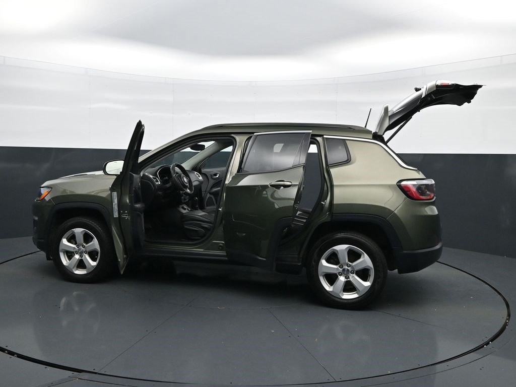 Used 2021 Jeep Compass Latitude AWD/4WD image 32