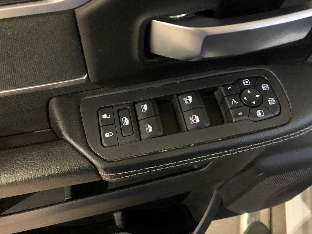 Used 2025 RAM 3500 Big Horn AWD/4WD image 13