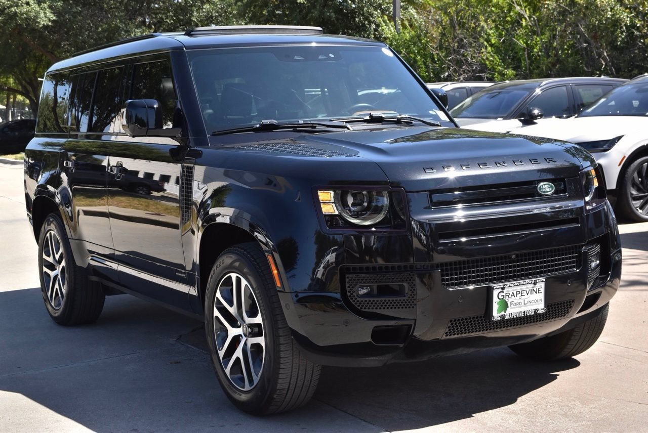 Used 2023 Land Rover Defender 130 X AWD/4WD image 4