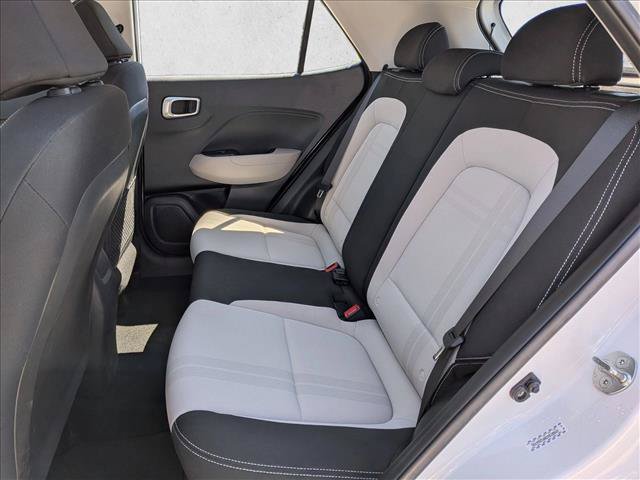 Used 2023 Hyundai Venue SEL FWD image 18