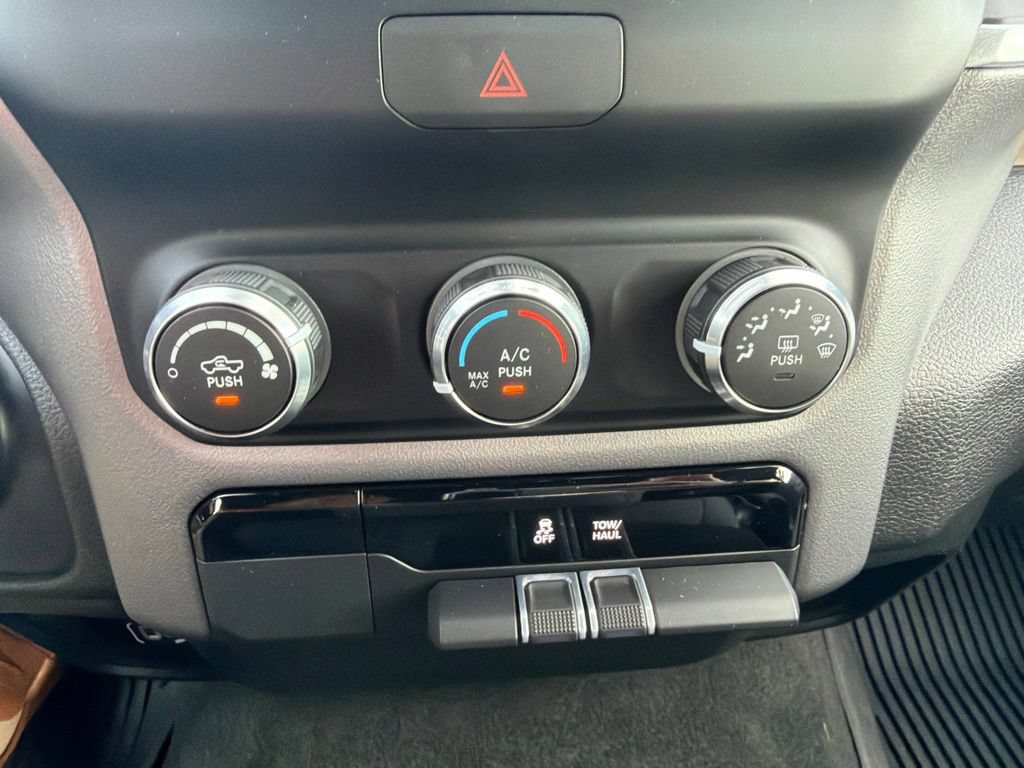 Used 2023 RAM 1500 Big Horn AWD/4WD image 25