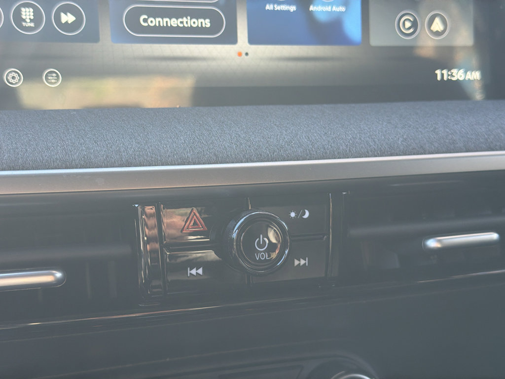 New 2026 Nissan Kicks S image 25