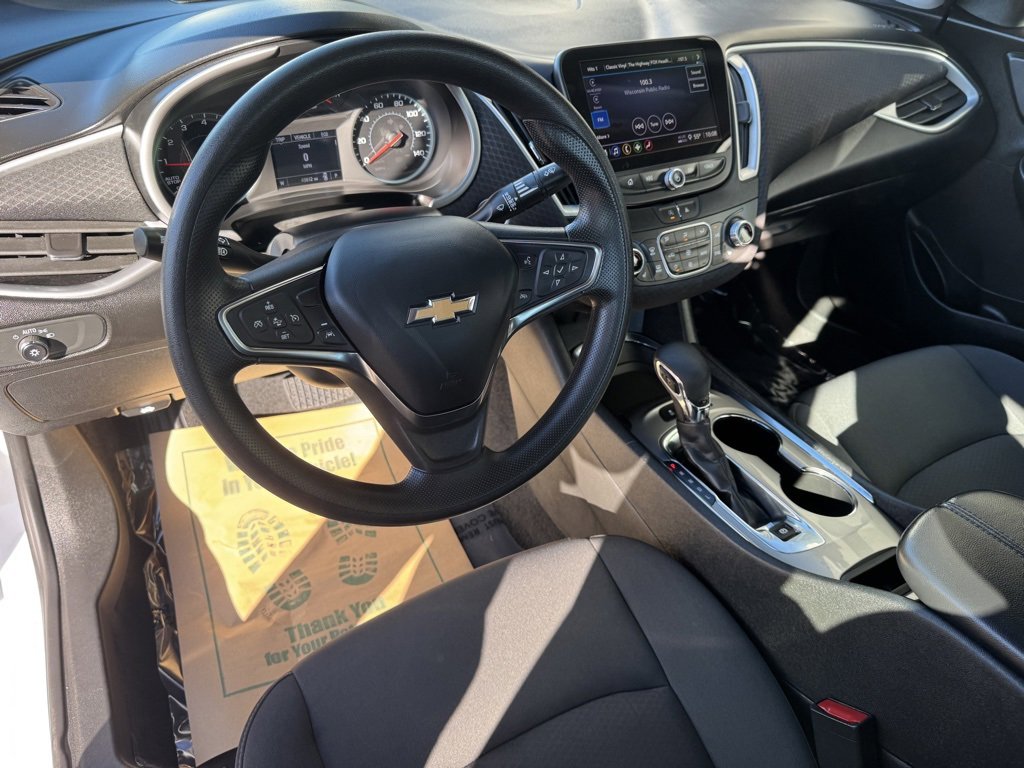 Used 2024 Chevrolet Malibu LT image 12