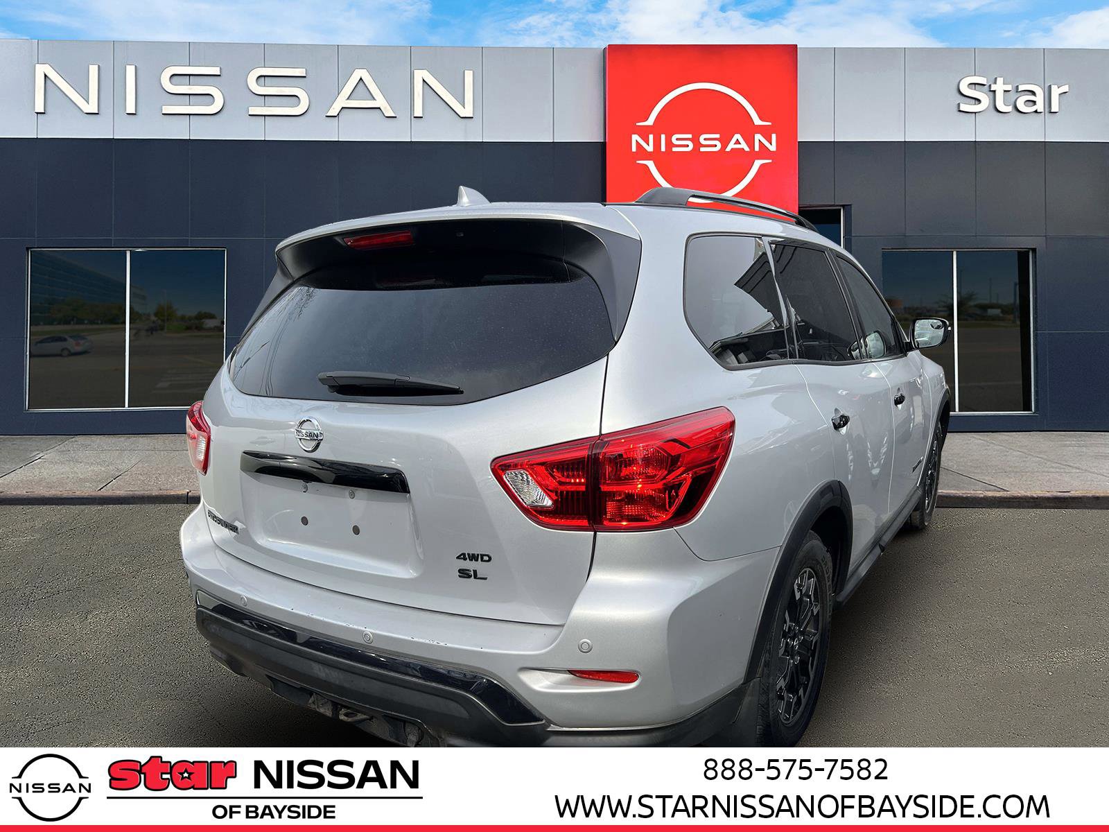 Used 2020 Nissan Pathfinder SL image 6