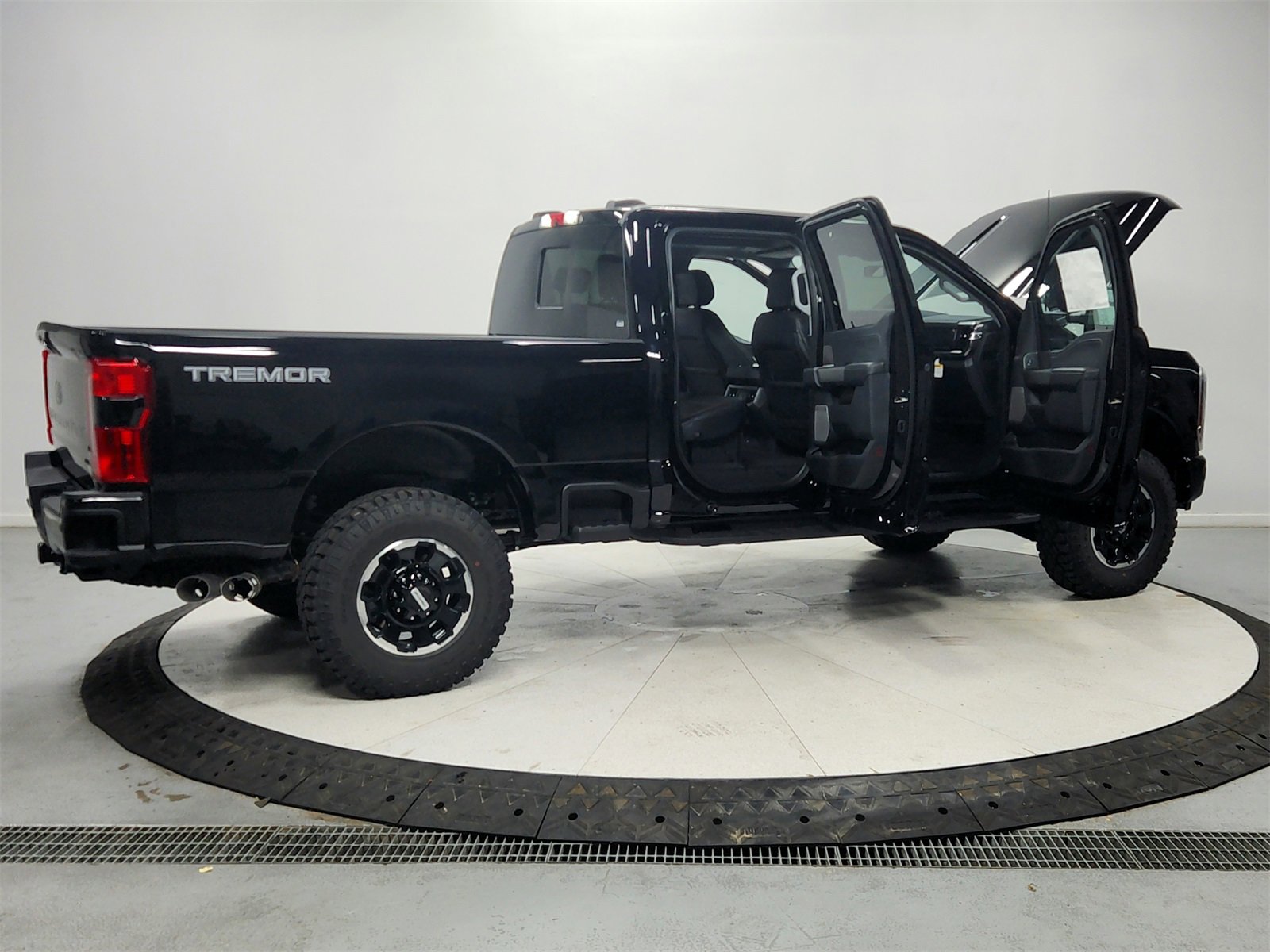 New 2026 Ford F250 Lariat image 15