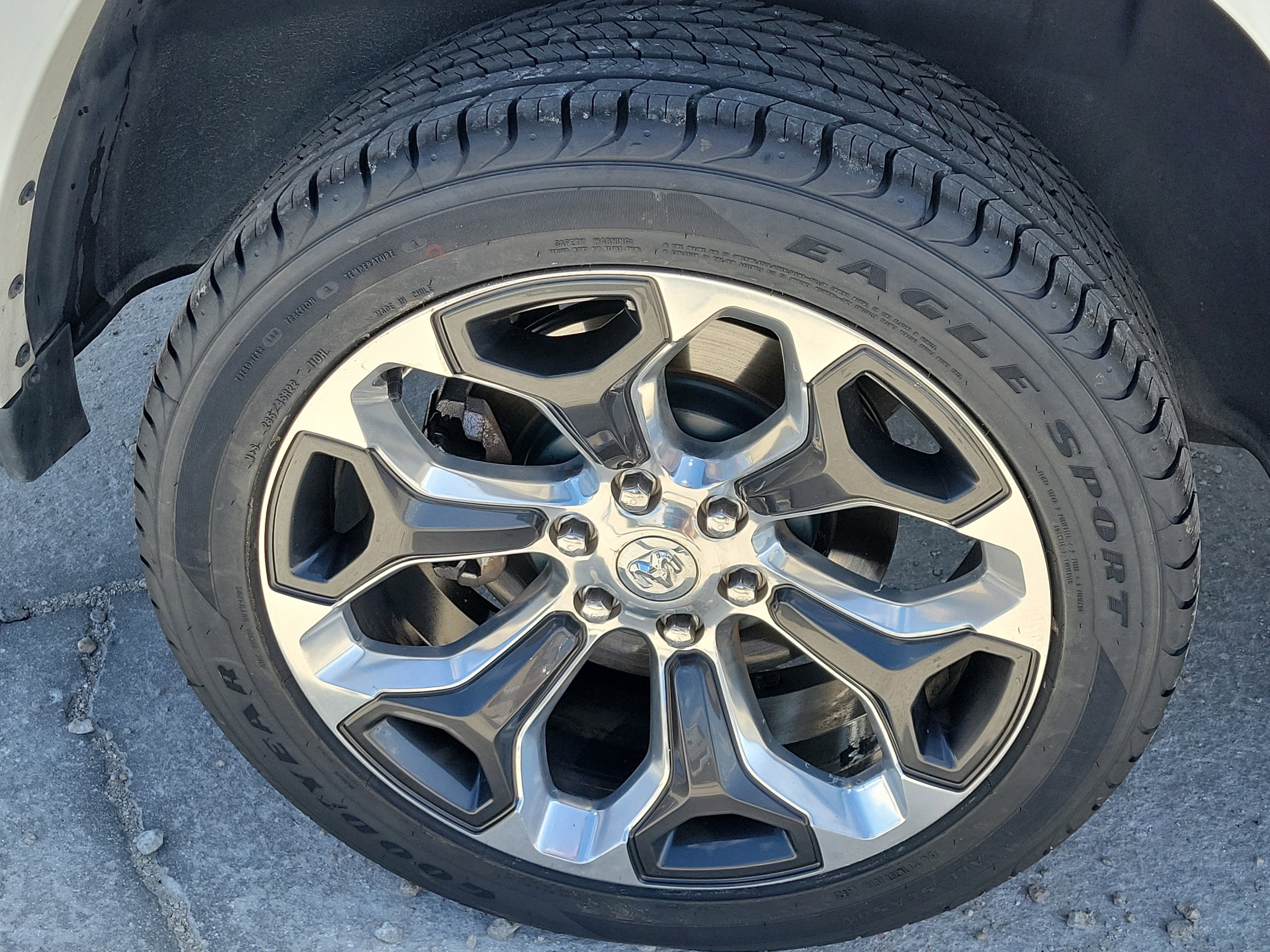 Used 2020 RAM 1500 Limited image 10