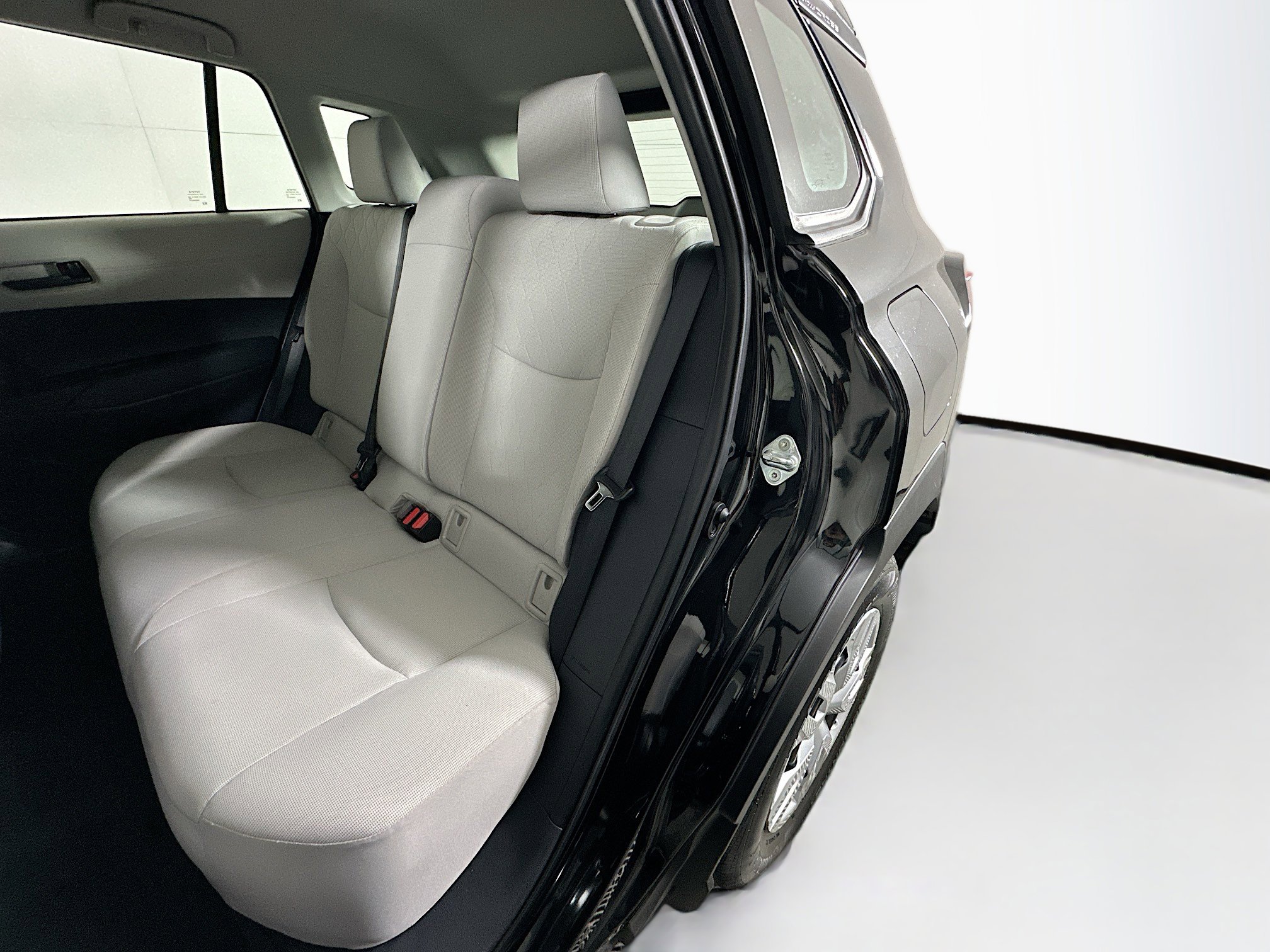 Used 2023 Toyota Corolla Cross L image 25