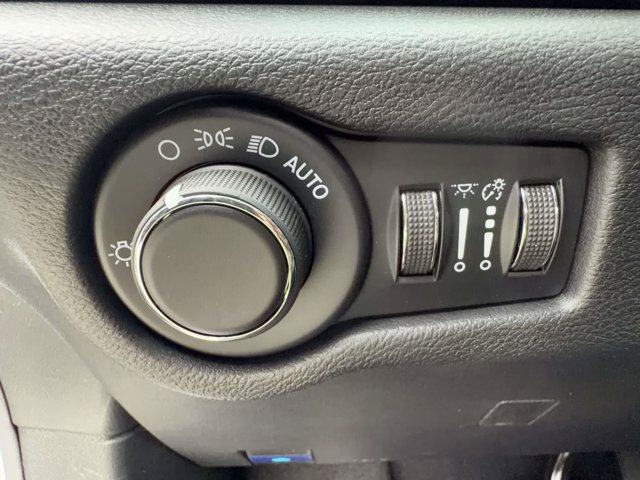 New 2027 Chrysler Pacifica LX FWD image 20